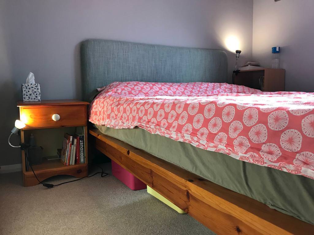 تخت خواب دو نفره با تاج جداگانه